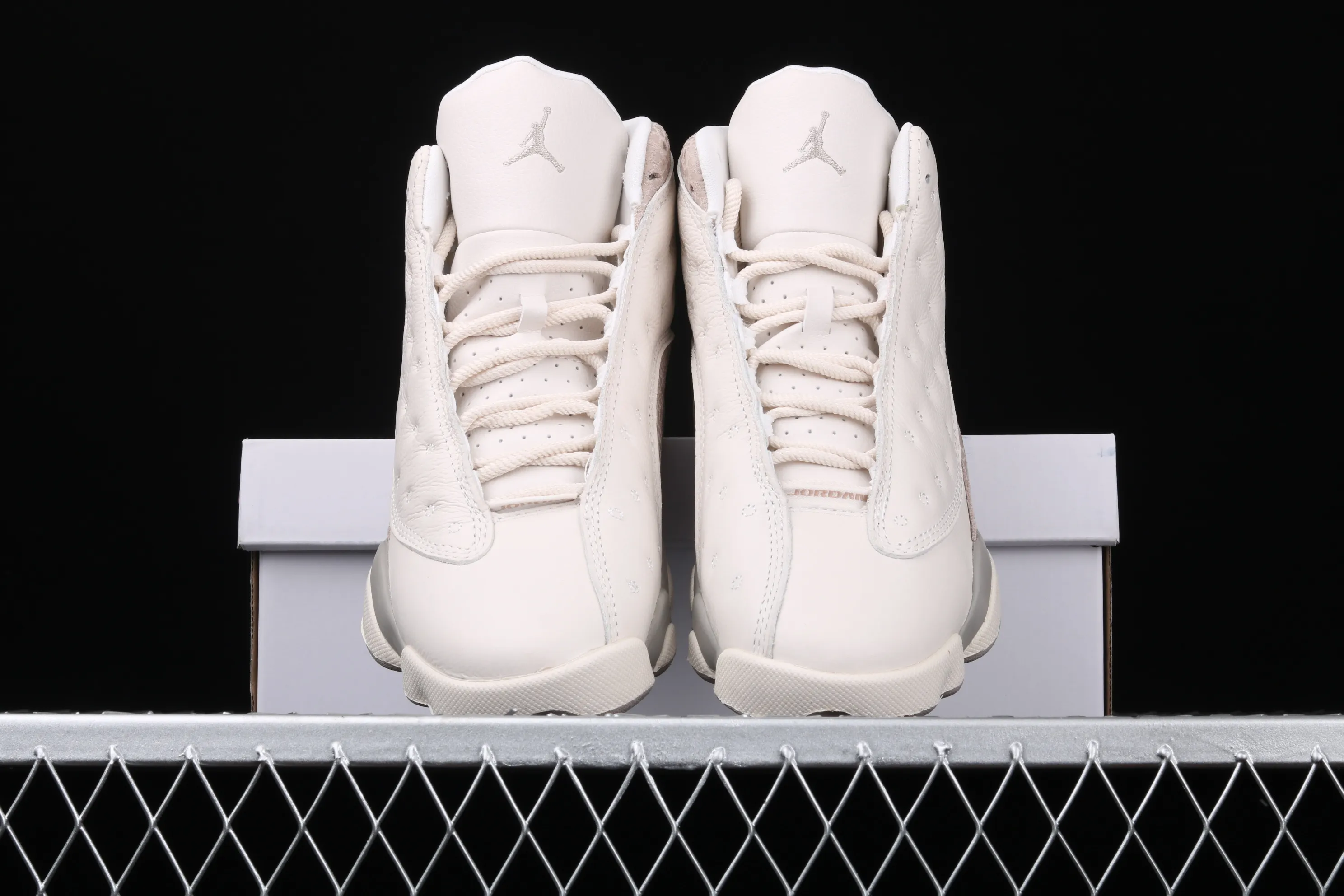 All Categories Air Jordan Jordan Series Basketball Shoes Air Jordan 13 Air Jordan 13 Phantom AJ13 Joe 13 Gray and White Earl Basketball Shoes Real Head Layer Real Cat Eyes AQ1757-004